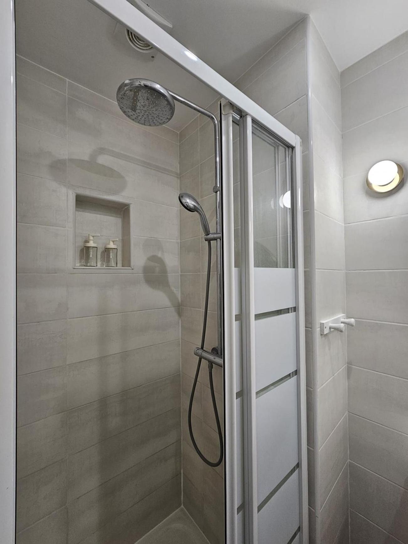 Beautiful 1 Bedroom Flat In Paris 17Th Екстер'єр фото
